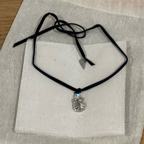 New forte forte velvet necklace with crystal pendant
